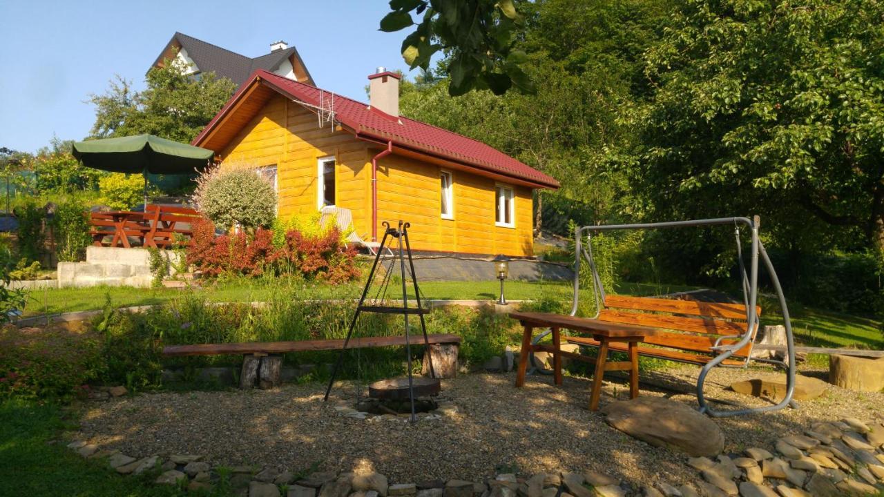 Domek W Bieszczadzkim Sadzie Bobrka Extérieur photo